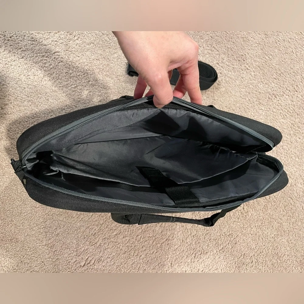 ASUS Black Nereus Carry Laptop Bag with Adjustable Removable Strap
